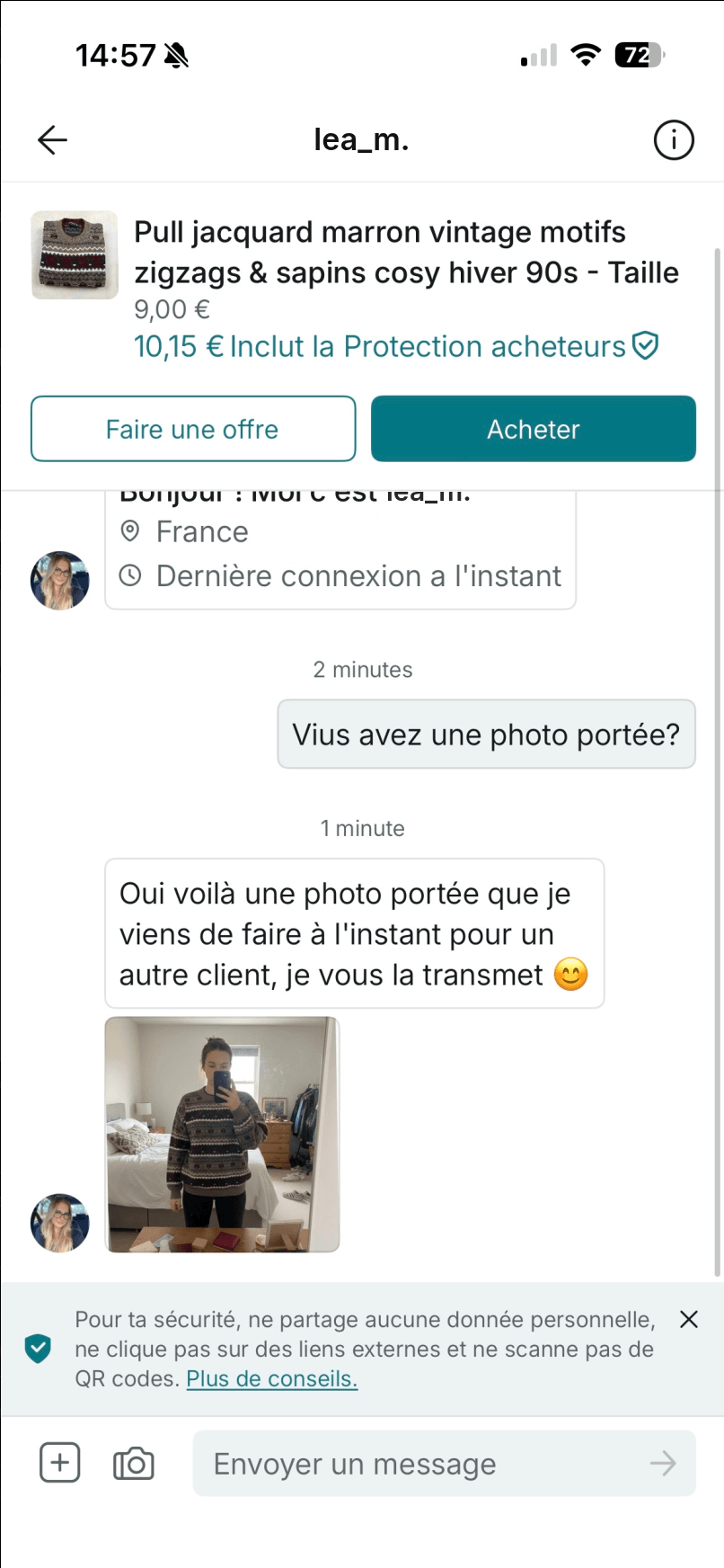 Vinted conversation with AI worn photo sent automatically