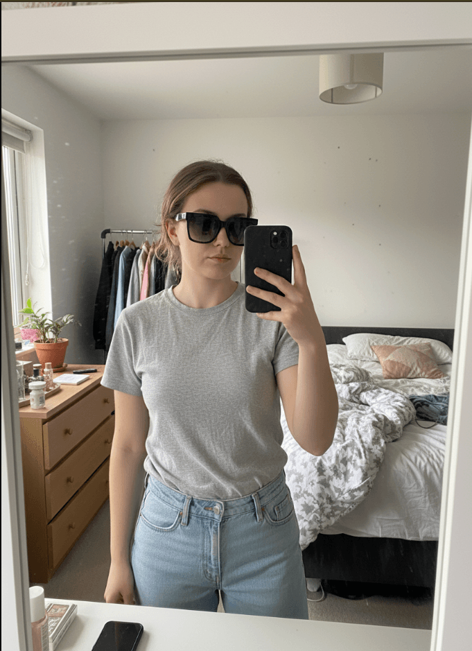 Lunettes - photo portée générée par IA